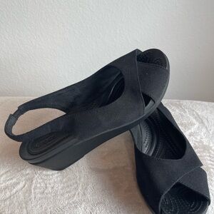 NWT CROCS Black Peep-Toe Slingback Wedge Sandals